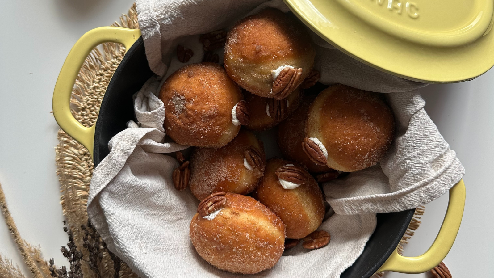 Koblihy na způsob skořicových šneků | Recept od @my_dream_of_baking x HUUUST