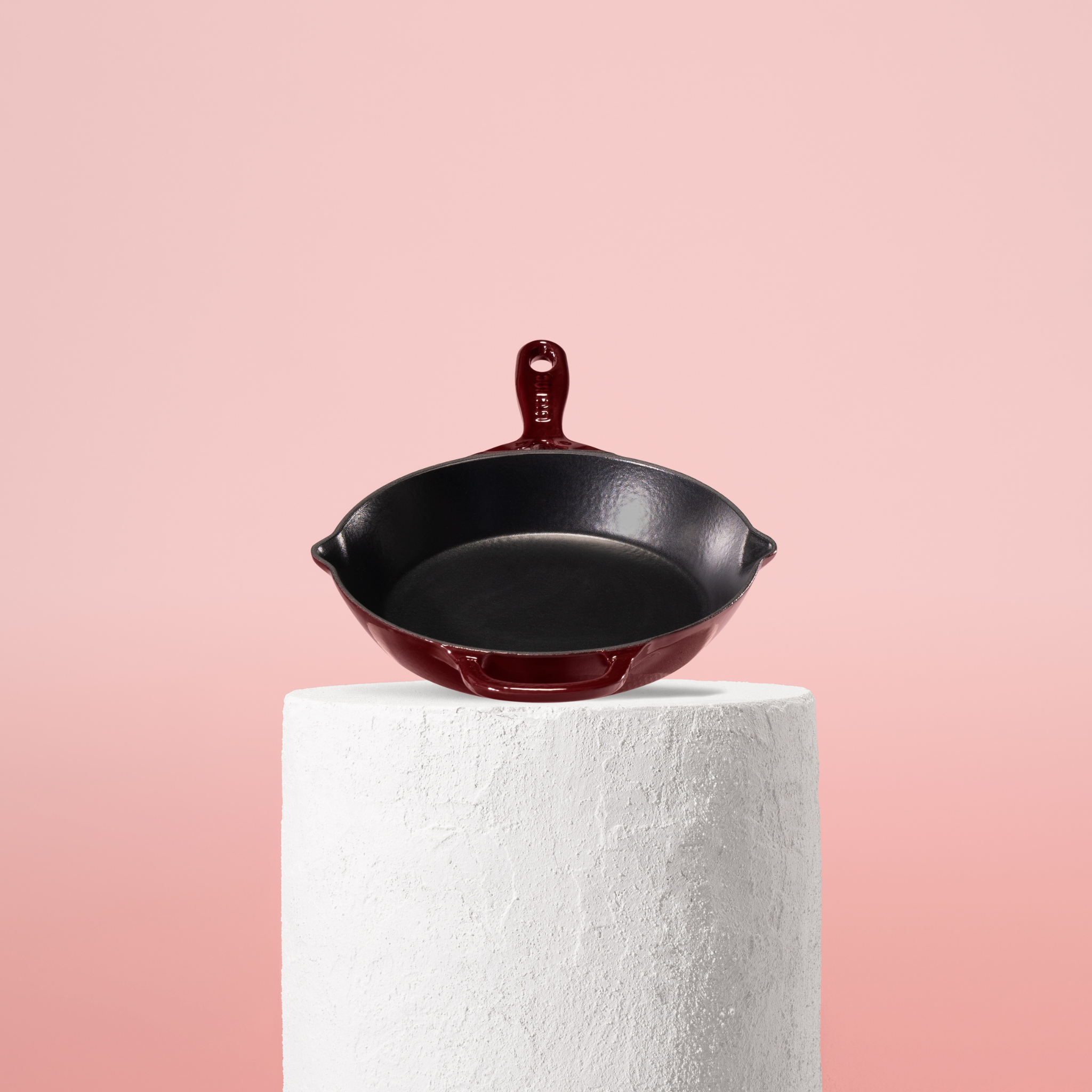 Prémiová litinová pánev 24 cm se smaltovaným povrchem pro dokonalé výsledky vaření. Nepřilnavý povrch, snadná údržba. Barva: červená.