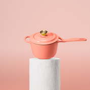 Емайлирана чугунена тенджера