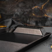 Litinová deska, materiál litina, povrchová úprava smalt, rozměr 24 cm.